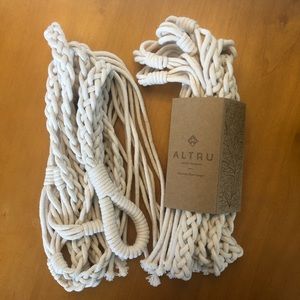 NEW Set of 2 Altru Macrame Plant Hangers